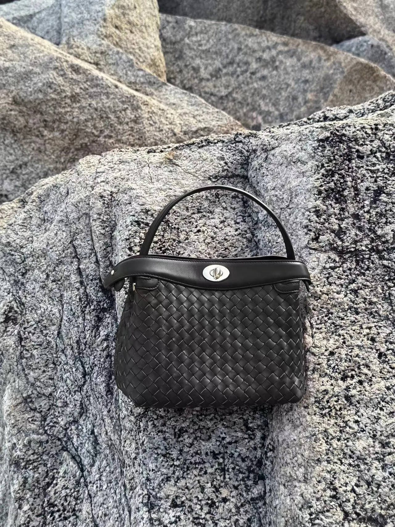 Florence Top Handle Woven Bag - Caramel