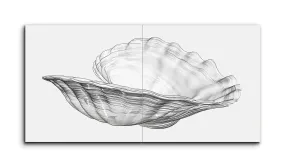 Monochrome Clam Shell: Intricate Line Art