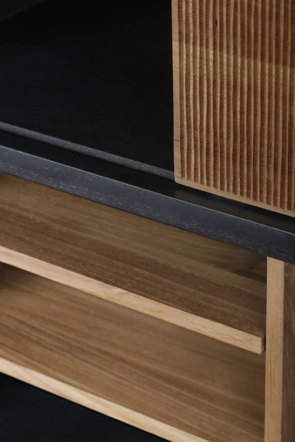 Natural Teak Book Rack | Ethnicraft Oscar