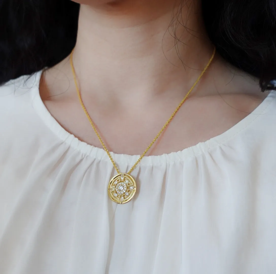 Revive Your Inner Kingdom Medium Pendant Necklace Gold