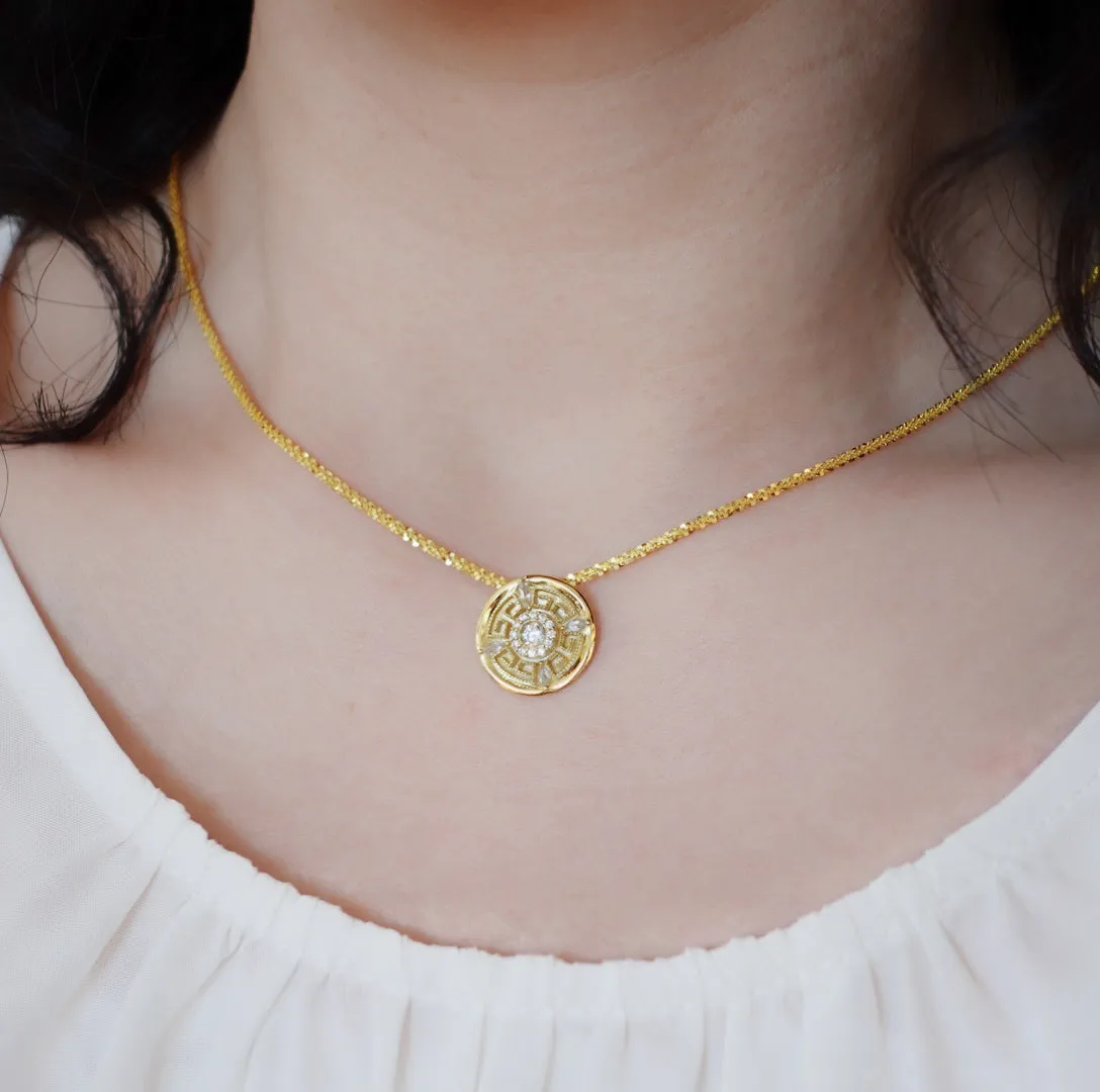 Revive Your Inner Kingdom Small Pendant Necklace Gold
